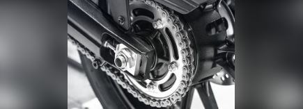 Examine the chain sprocket