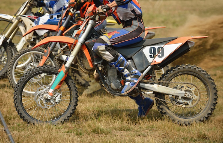 STEP-BY-STEP: HOW TO CHANGE A DIRT BIKE TIRE